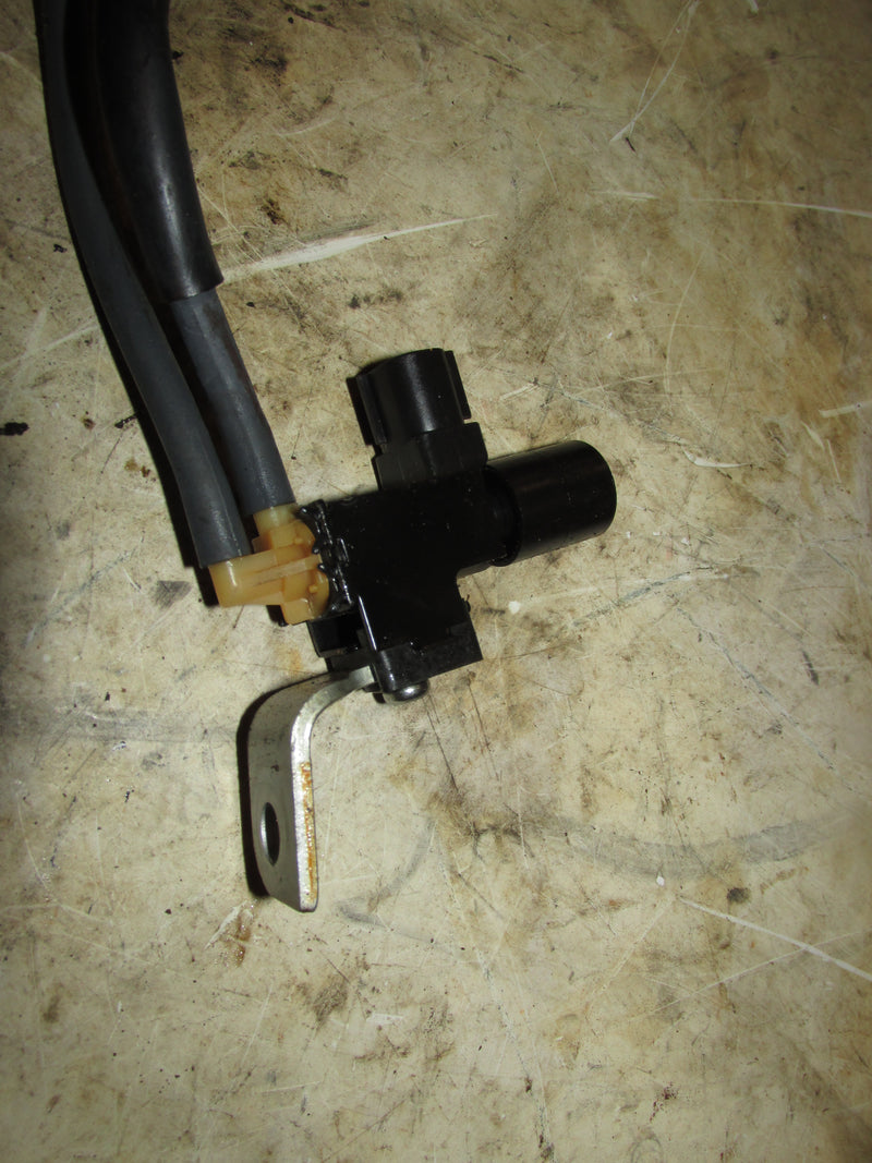 Suzuki DF250 250hp outboard vacuum switching valve (18117-93J00)