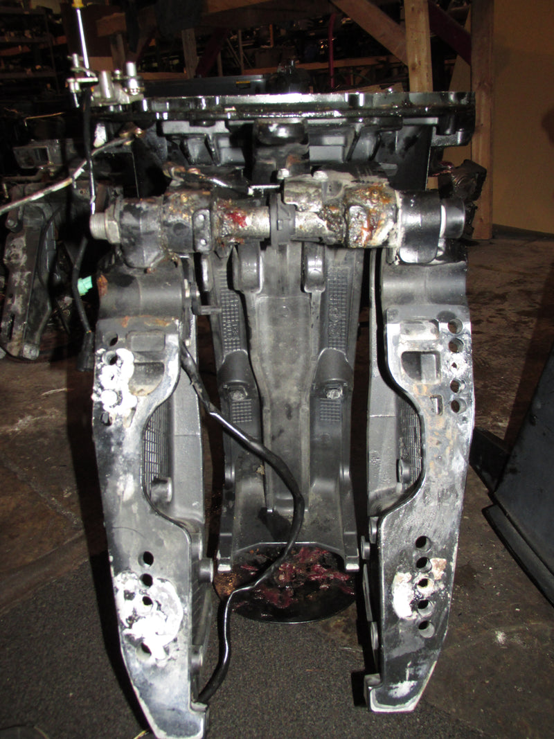 Suzuki DF250 250hp outboard 25"  midsection