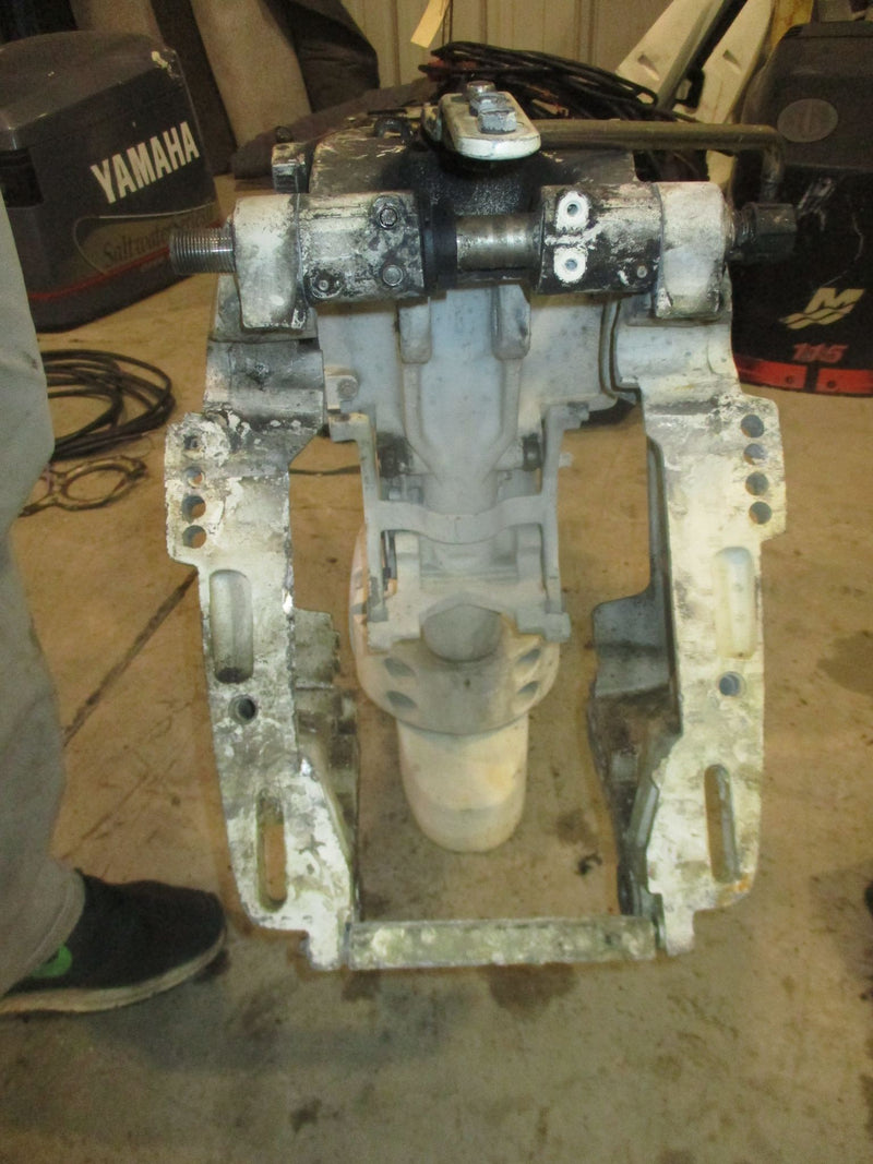 Evinrude 115hp 2 stroke outboard 25" midsection