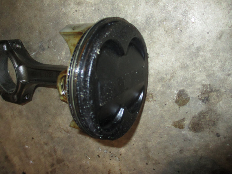 Yamaha 225hp 4 stroke outboard piston and rod (69J-11631-00-B0)