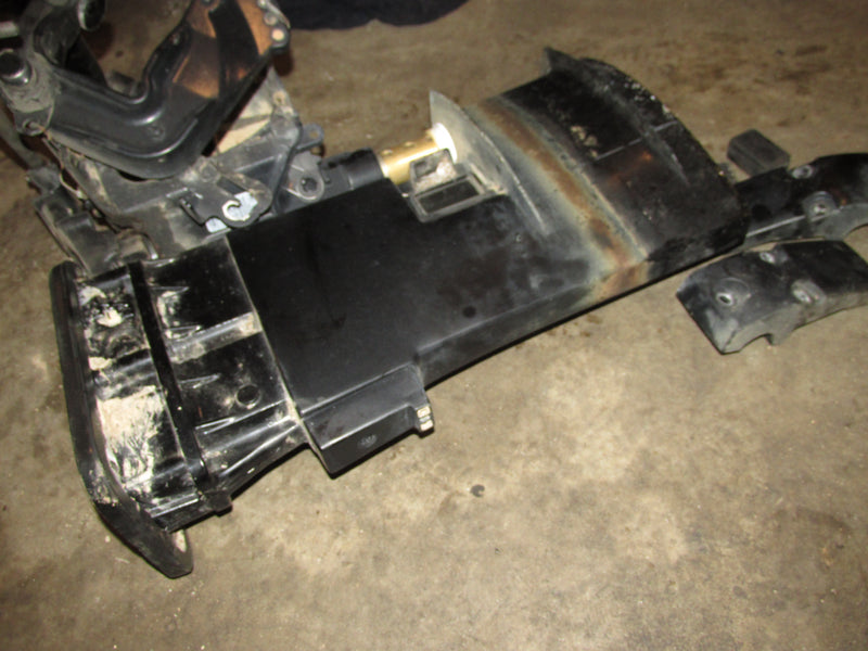 Mercury Tracker 25hp outboard 20" shaft mid section
