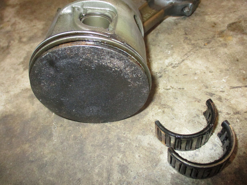 Yamaha OX66 225hp outboard starboard piston and rod (62J-01)