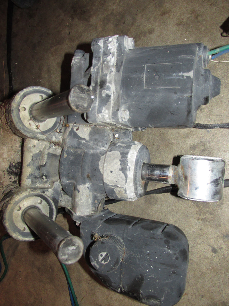 Evinrude Ficht 225hp 2 stroke outboard tilt trim unit