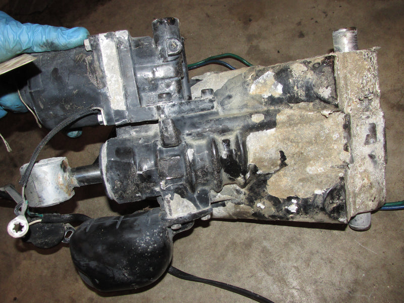 Evinrude Ficht 225hp 2 stroke outboard tilt trim unit