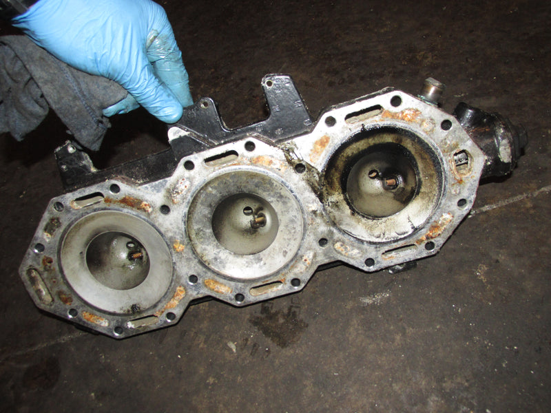 Evinrude Ficht 225hp 2 stroke outboard port cylinder head (5004931)