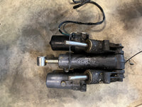 Load image into Gallery viewer, Yamaha 200hp 4 stroke outboard tilt trim unit 69J-43800-00-4D
