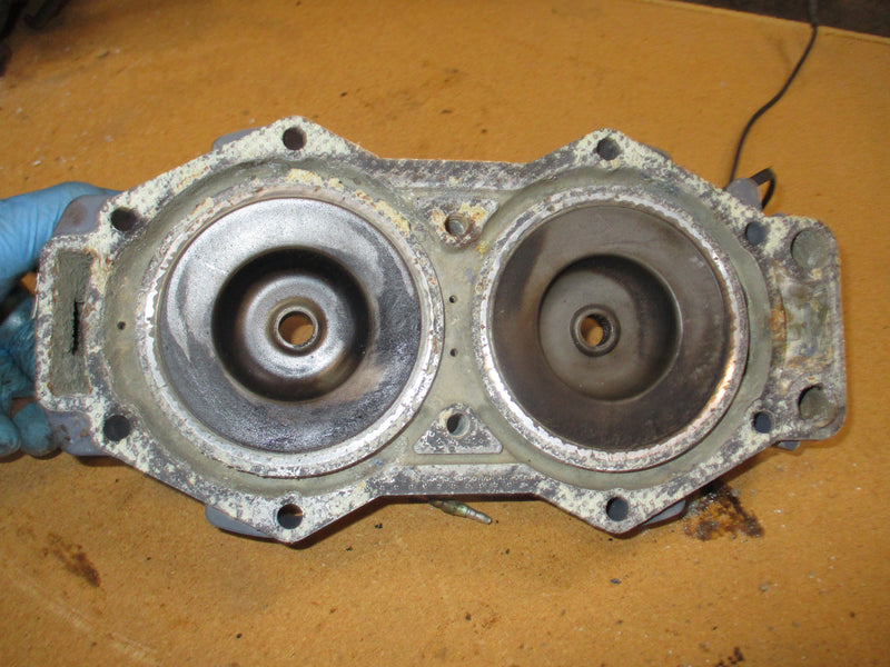 Yamaha 115hp 2 stroke cylinder head (6E5-11111-10-1S)