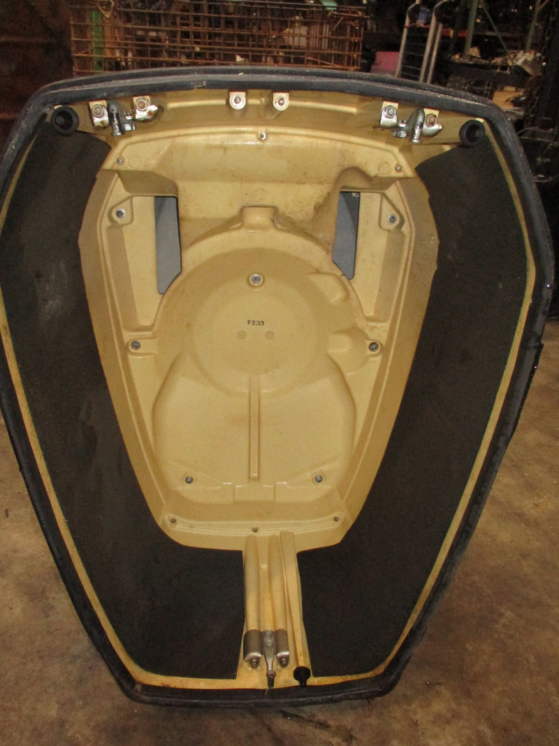 Yamaha OX66 225hp outboard top cowling