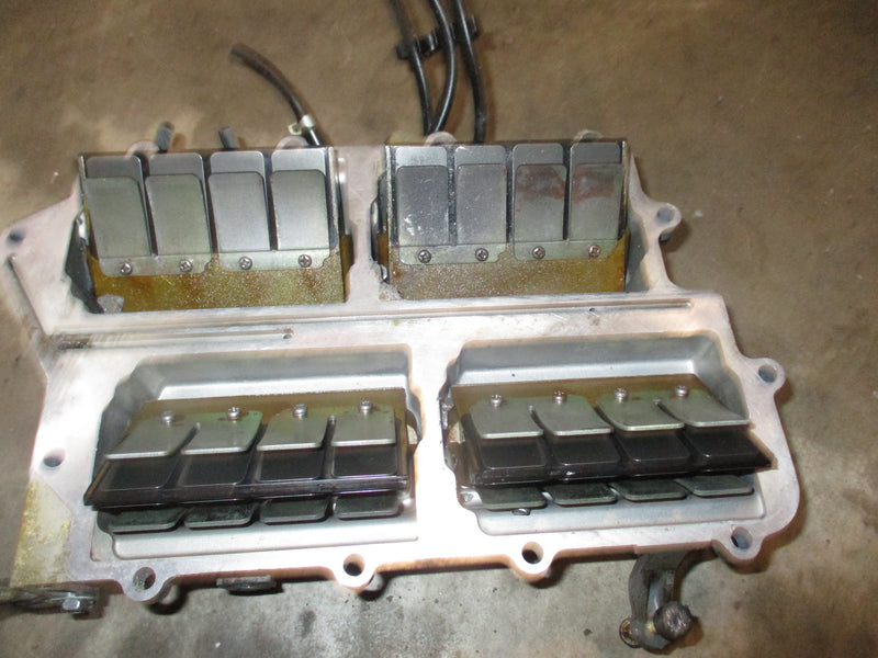 Yamaha 115hp 2 stroke outboard intake manifold with reeds (6E5-13641-11-15)