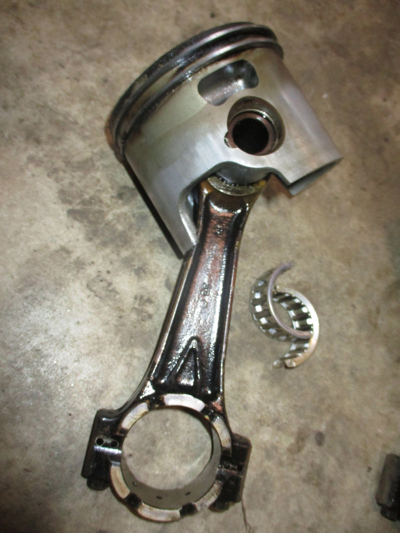 Evinrude ETEC 200hp outboard port piston and rod (5005710)