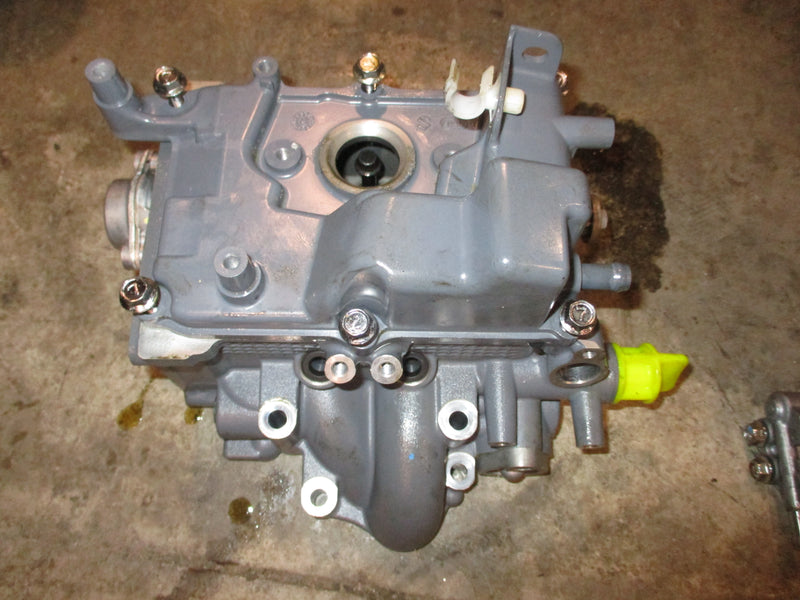 Suzuki DF20 20hp outboard cylinder head (11110-89L01)