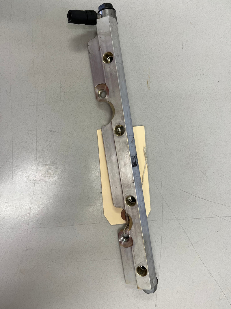 Suzuki DF90A 90hp outboard fuel rail (15751-87L00)