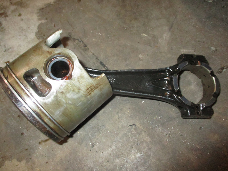 Evinrude ETEC 225hp outboard starboard piston and rod (5006517)