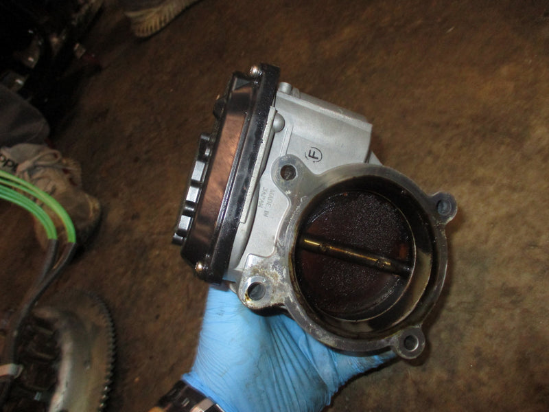 Yamaha 4.2L 300hp 4 stroke outboard throttle body (6CB-13751-00-00)