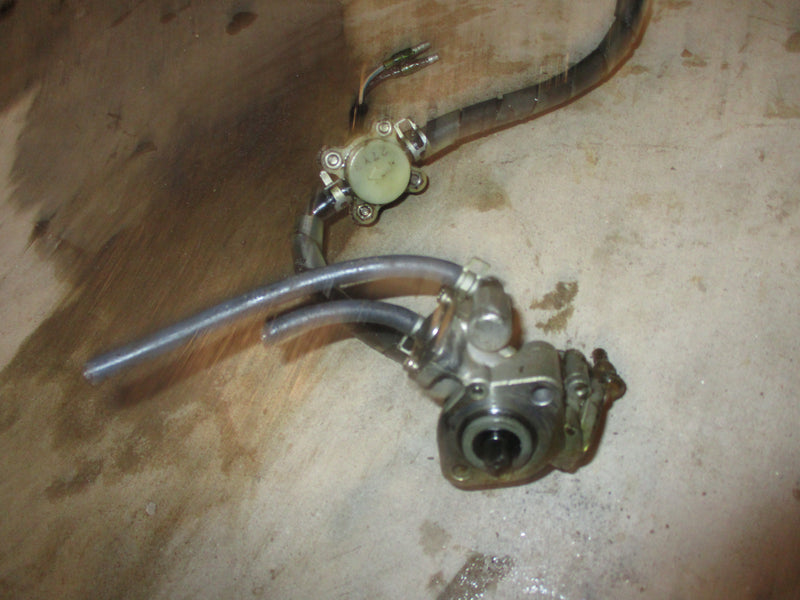 Suzuki DT40 40hp outboard oil pump (16100-94410)