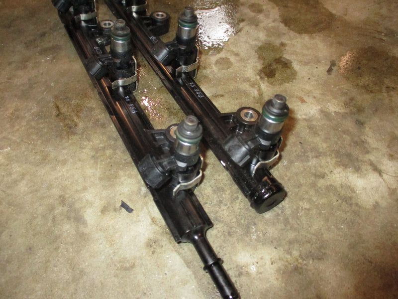 Yamaha 4.2L 300hp 4 stroke outboard fuel rail and injector set (6CB-13161-00-00)