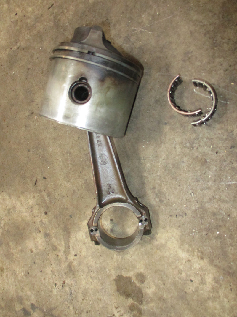 Johnson GT150 150hp outboard piston and rod (393924)