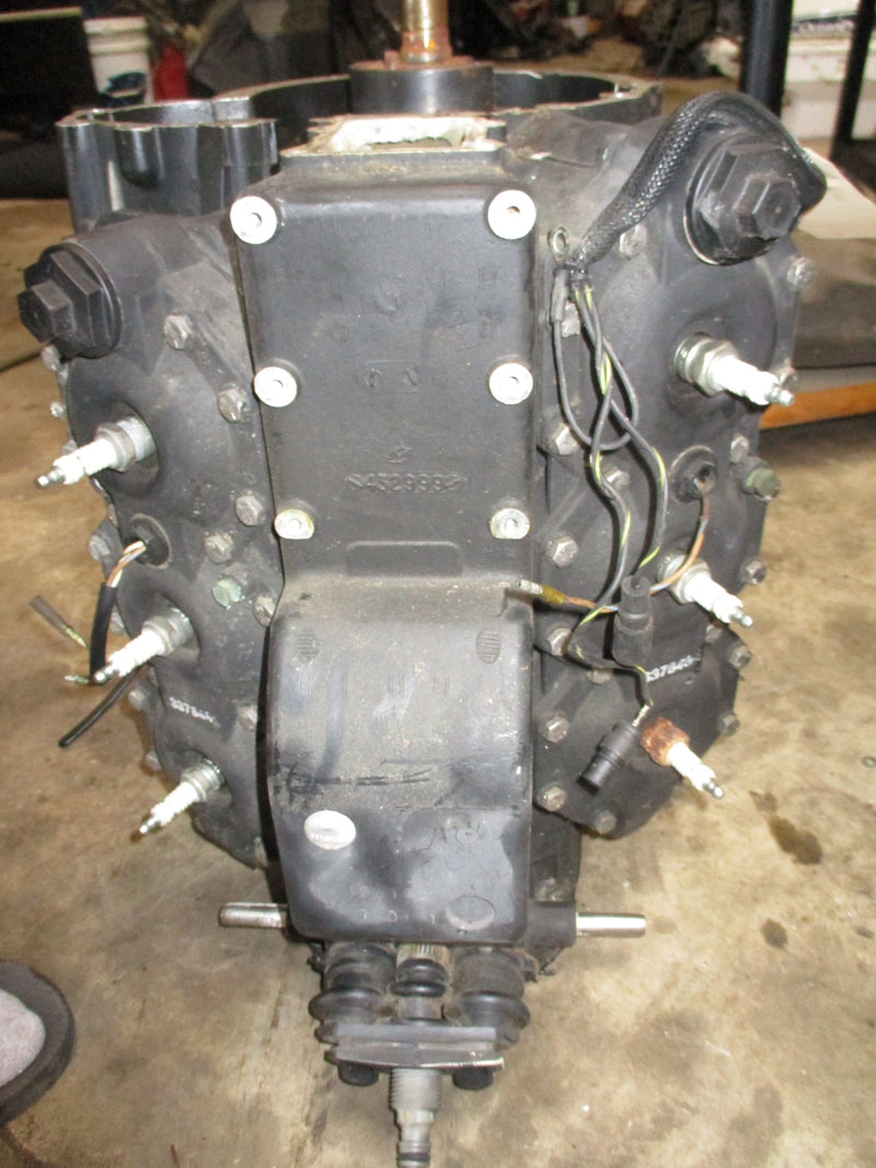 Evinrude 150hp Ocean Pro outboard crankcase powerhead