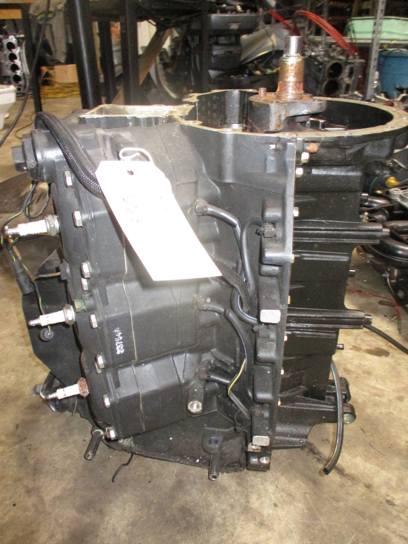 Evinrude 150hp Ocean Pro outboard crankcase powerhead