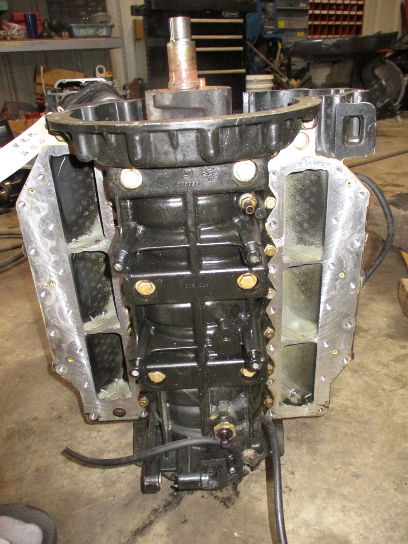 Evinrude 150hp Ocean Pro outboard crankcase powerhead