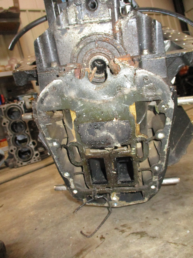 Evinrude 150hp Ocean Pro outboard crankcase powerhead