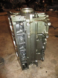 Load image into Gallery viewer, Suzuki DT200 200hp outboard cylinder block
