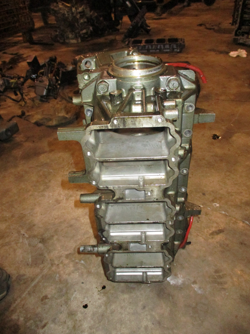 Suzuki DT200 200hp outboard cylinder block