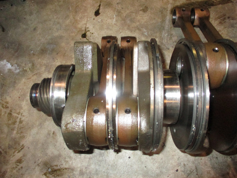 Suzuki DT200 200hp outboard crankshaft (12200-92E04)