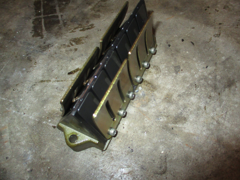 Suzuki DT200 200hp outboard reed valve (13153-87D00)
