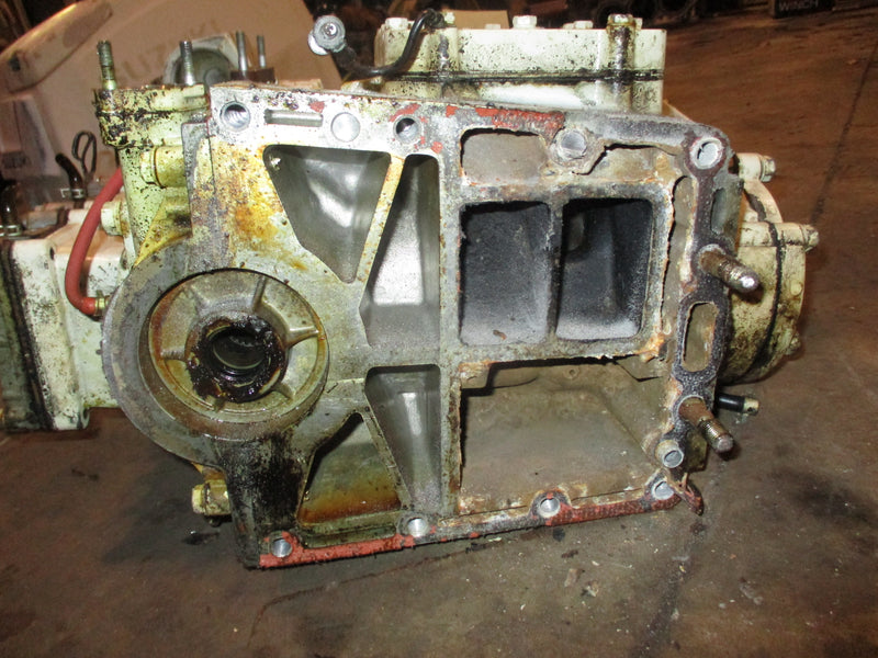 Suzuki DT115 115hp outboard crankcase powerhead