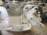 Load image into Gallery viewer, Johnson 200hp 2 stroke outboard 25" shaft midsection
