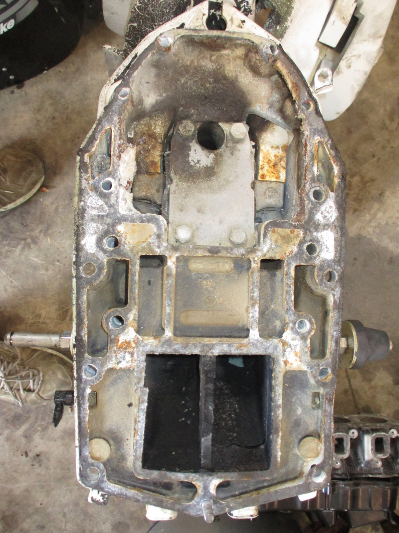 Johnson 200hp 2 stroke outboard 25" shaft midsection