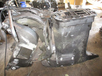 Load image into Gallery viewer, Johnson 150hp 2 stroke outboard 20" shaft midsection
