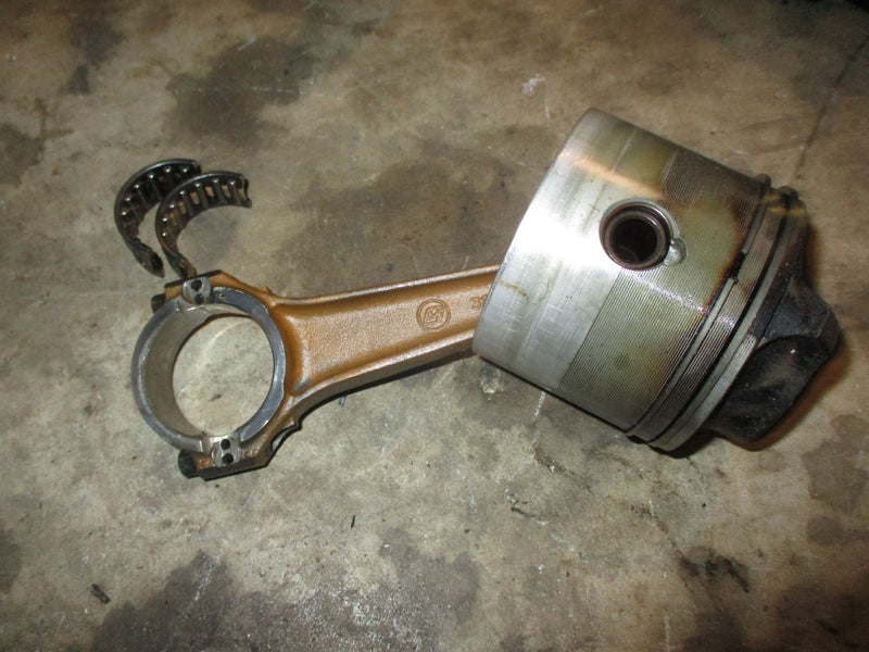 Evinrude 115hp 2 stroke outboard piston and rod (328355)