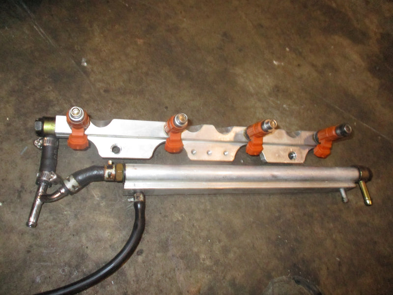 Suzuki DF90 90hp outboard fuel rail and injector set (15750-90J00)