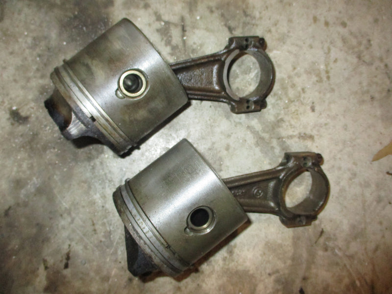 Evinrude 25hp 2 stroke outboard piston and rod set of 2 (392621)