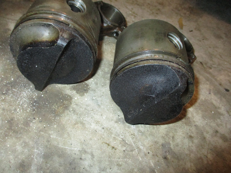 Evinrude 25hp 2 stroke outboard piston and rod set of 2 (392621)