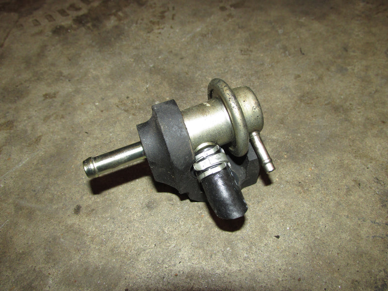 Suzuki DT115 outboard pressure regulator (15760-92E01)
