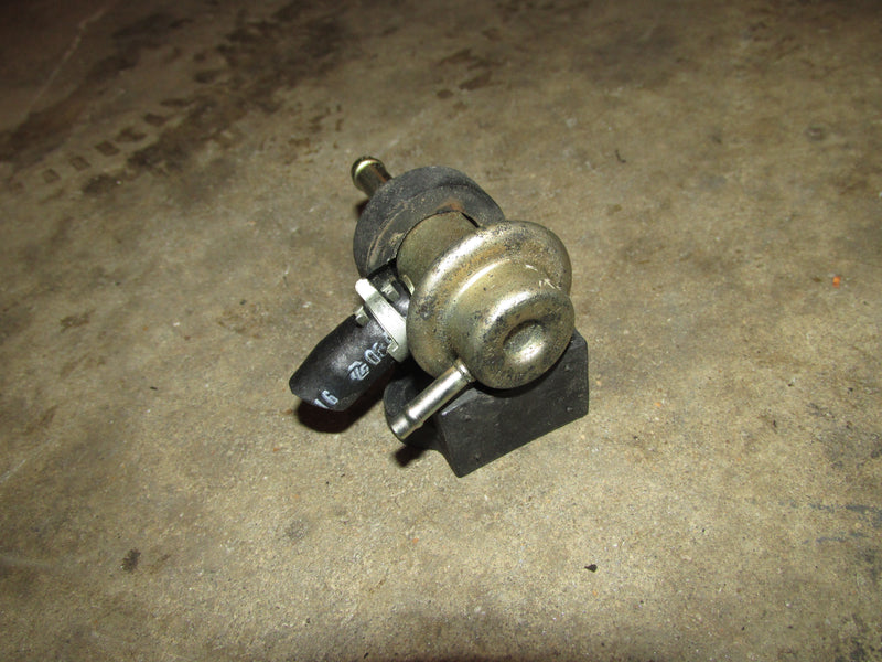 Suzuki DT115 outboard pressure regulator (15760-92E01)