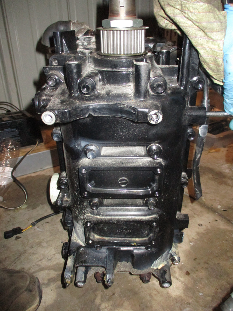 Suzuki DF60 60hp outboard crankcase powerhead
