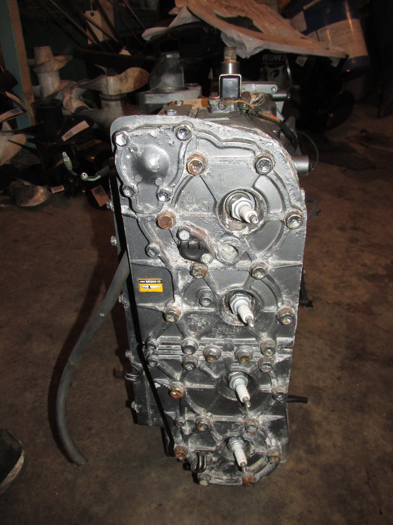 Suzuki DT140 outboard crankcase powerhead