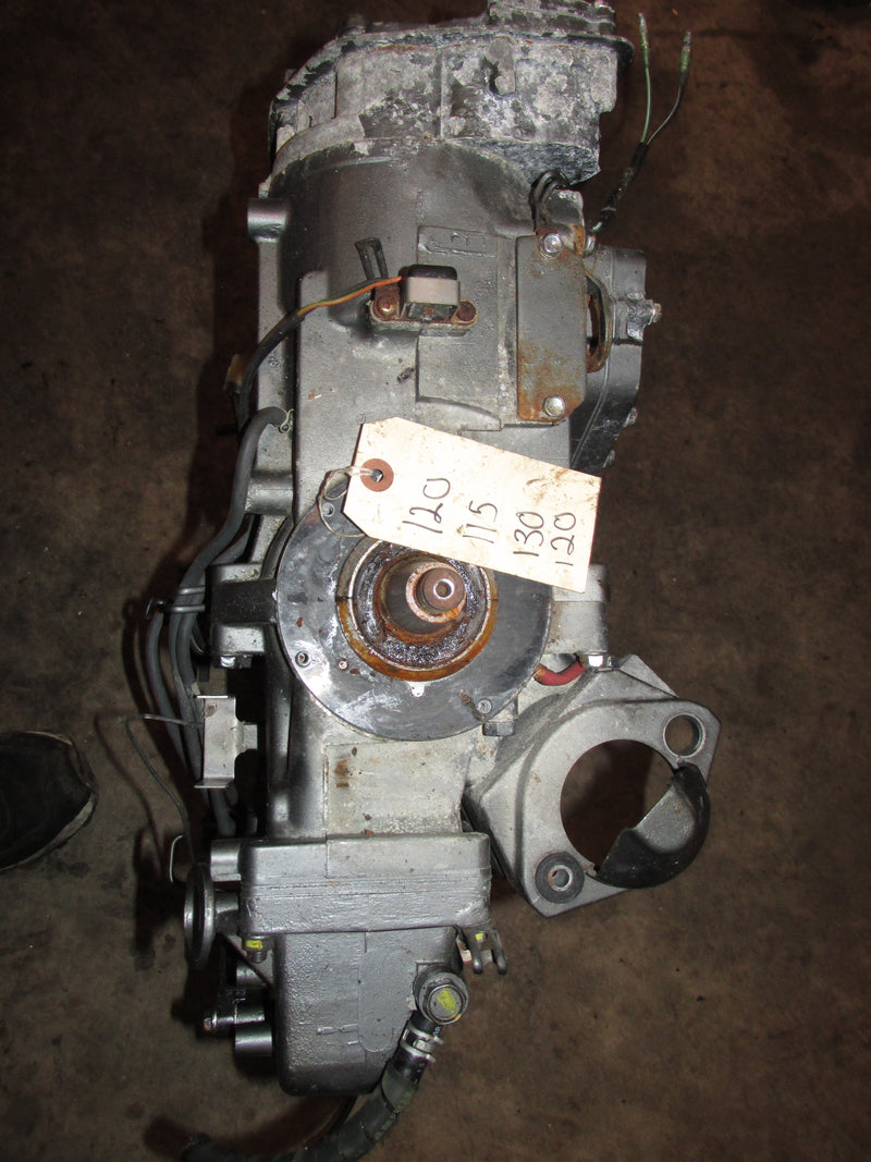 Suzuki DT140 outboard crankcase powerhead