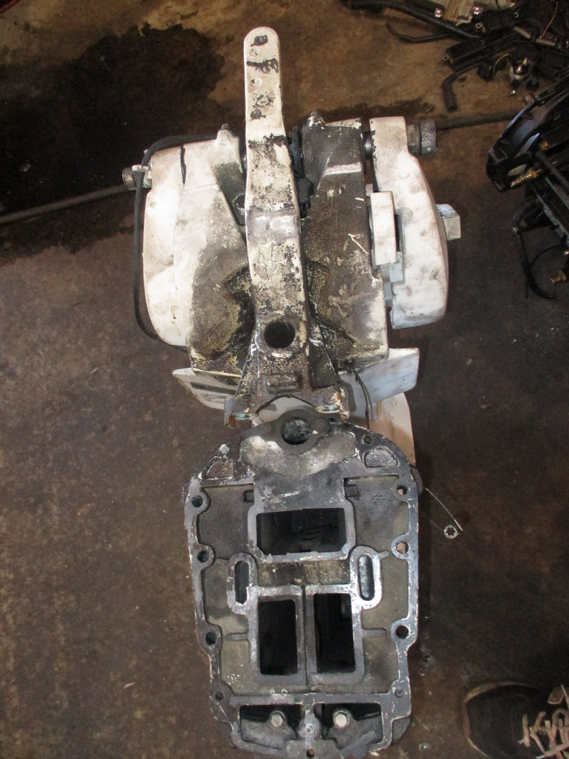 Johnson Ficht 175hp 2 stroke outboard midsection 25"