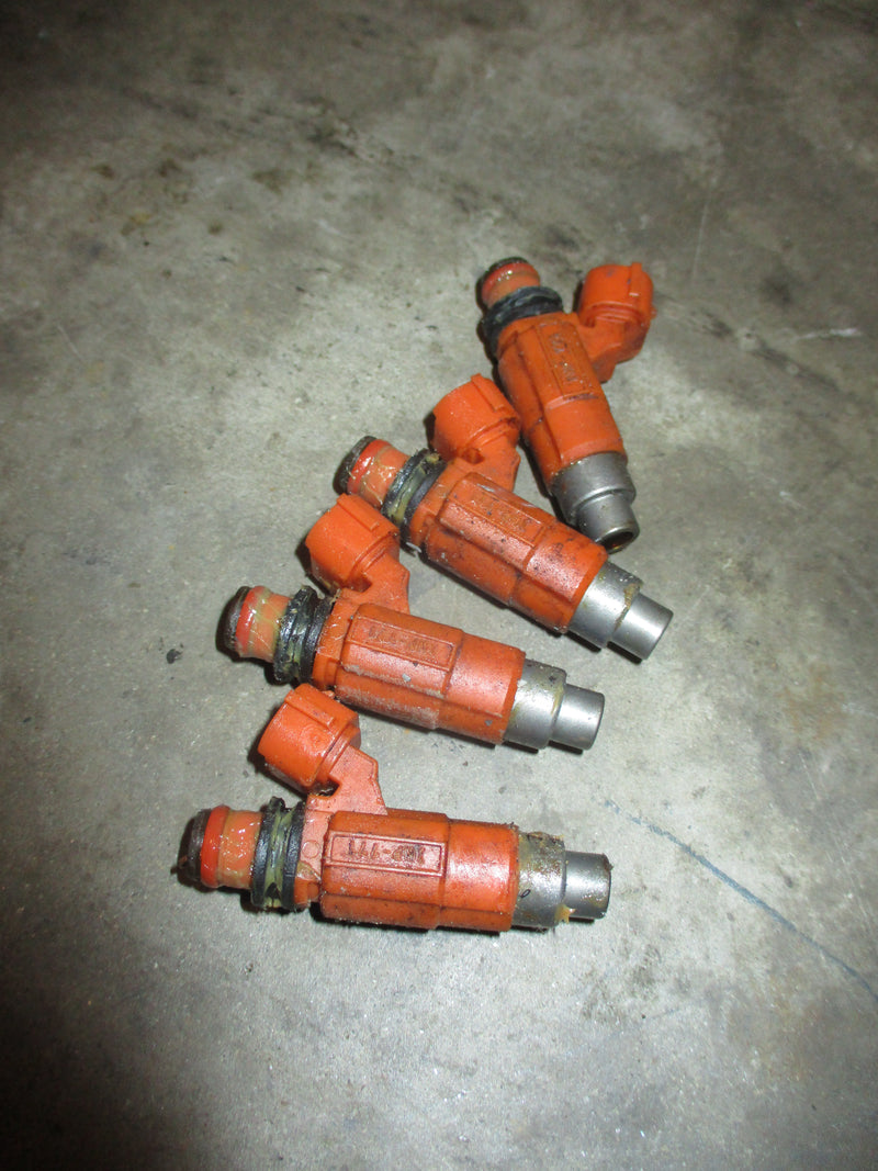 Suzuki DF115 115hp outboard fuel injector set (15710-65D00)