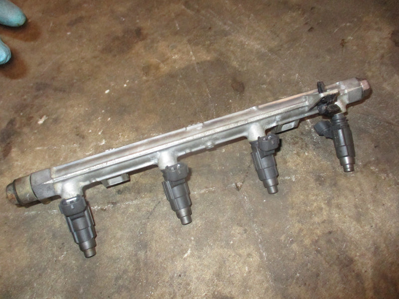 Johnson Suzuki DF70 70hp outboard fuel rail and injector set (5030710)