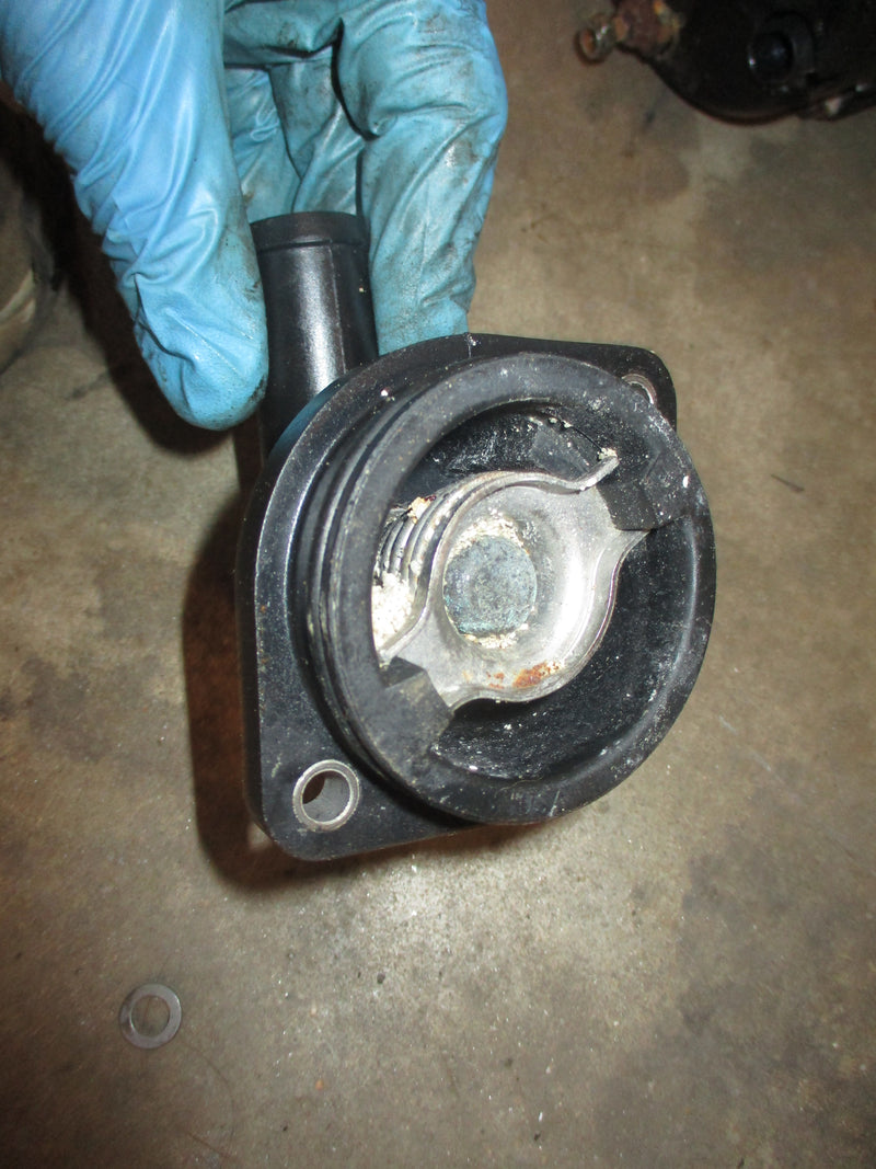 Mercury Verado 300hp outboard thermostat cover (892864)