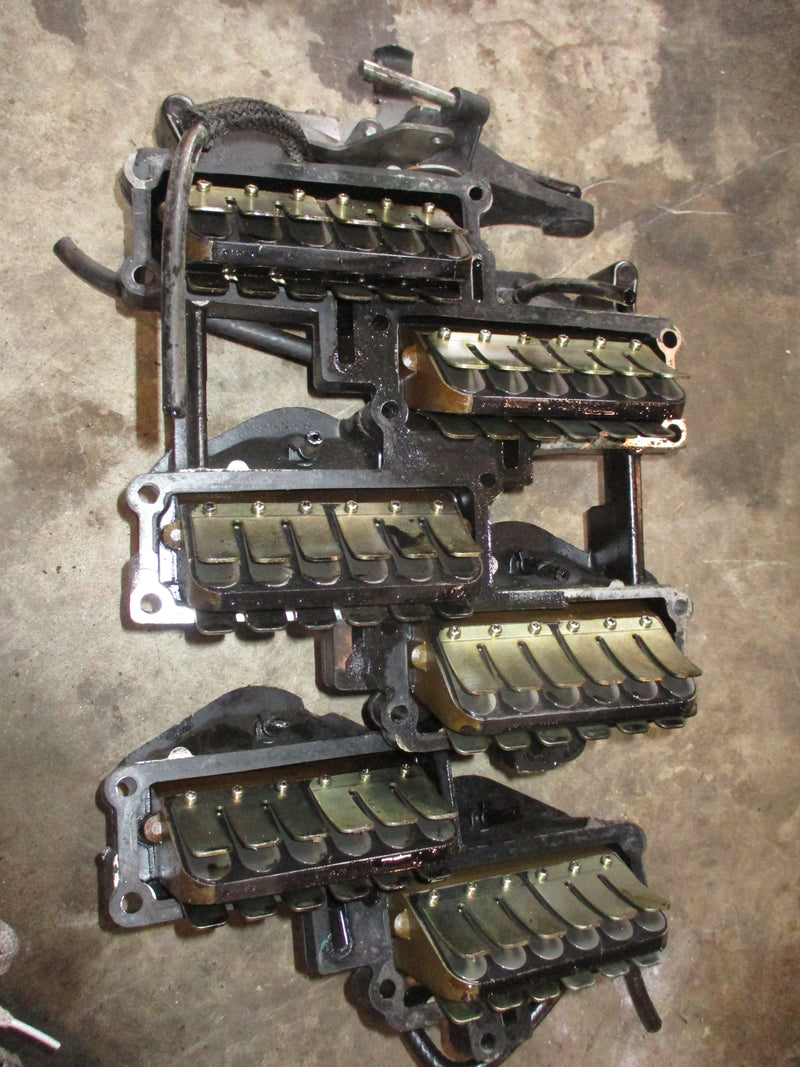 Evinrude Ficht 200hp outboard intake manifold with reeds (346156, 346157)