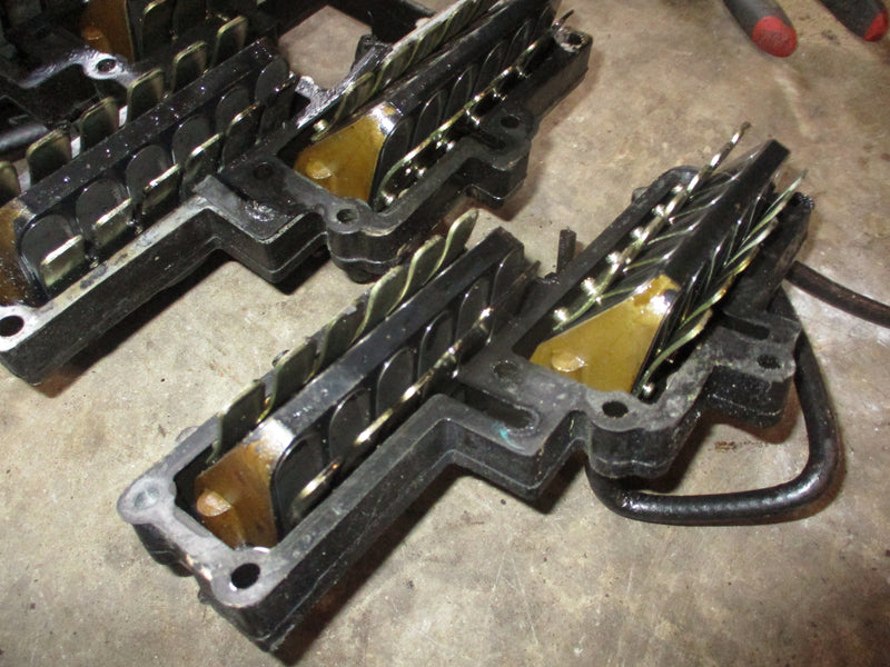 Evinrude Ficht 200hp outboard intake manifold with reeds (346156, 346157)