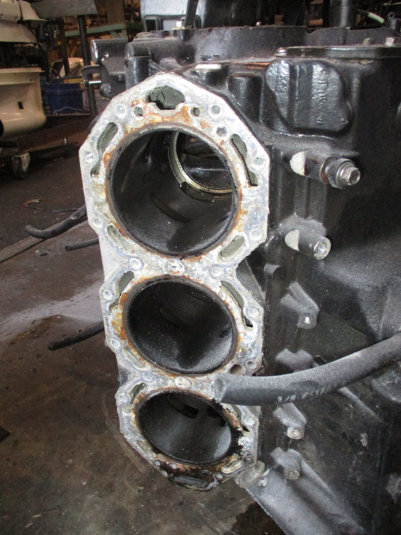 Evinrude Ficht 200hp outboard crankcase block