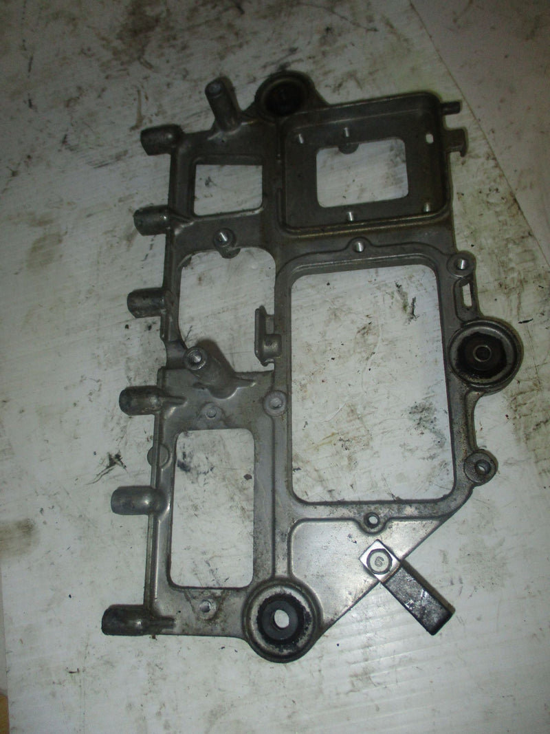 Yamaha 90hp 2 stroke outboard electronics mounting bracket (6H1-85542-00-94)